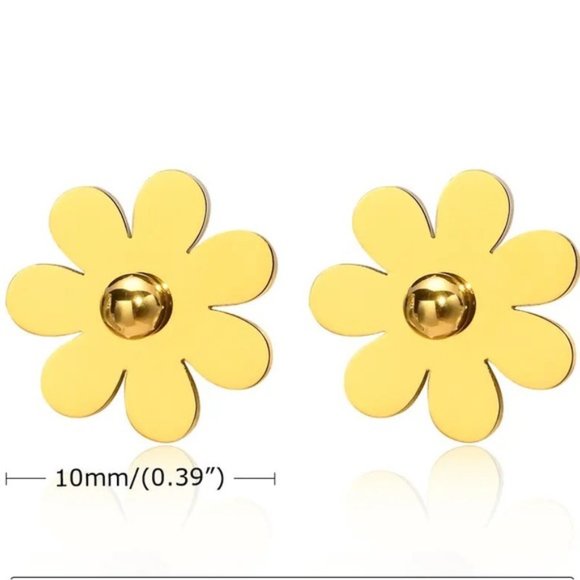 18k Gold Plated Daisy Flower Earrings - Picture 8 of 8